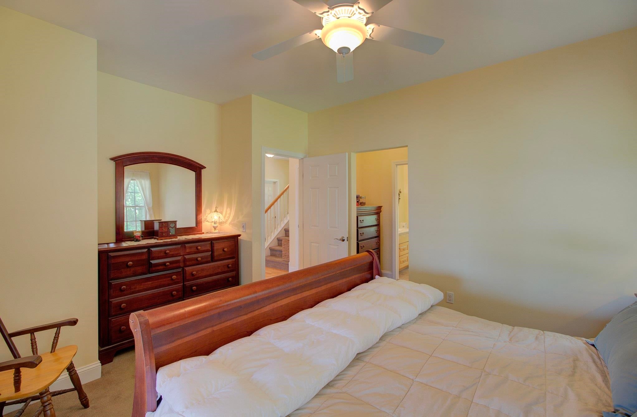 Alburgh, Vermont, 05440, United States, 5 Bedrooms Bedrooms, ,1 BathroomBathrooms,Residential,For Sale,1885348
