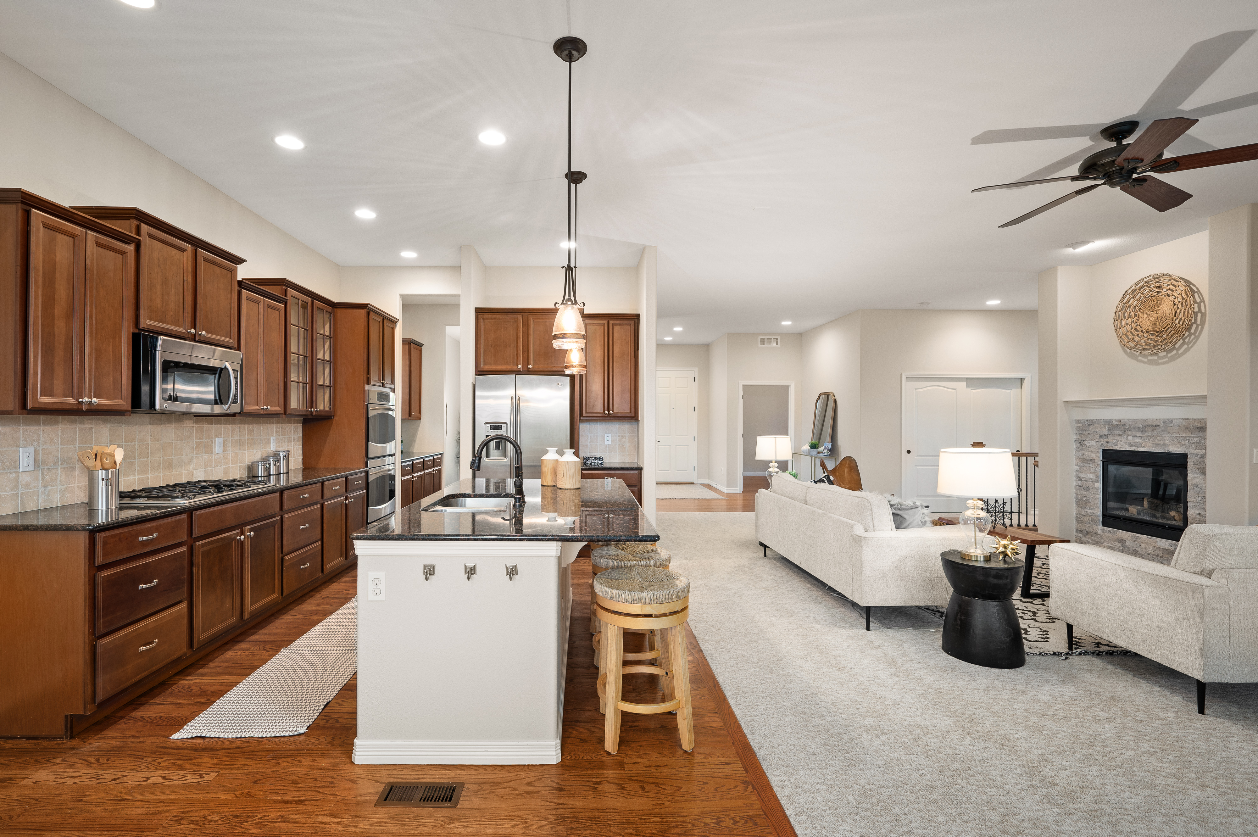  Beautiful, newer, move-in ready ranch - 物件實景