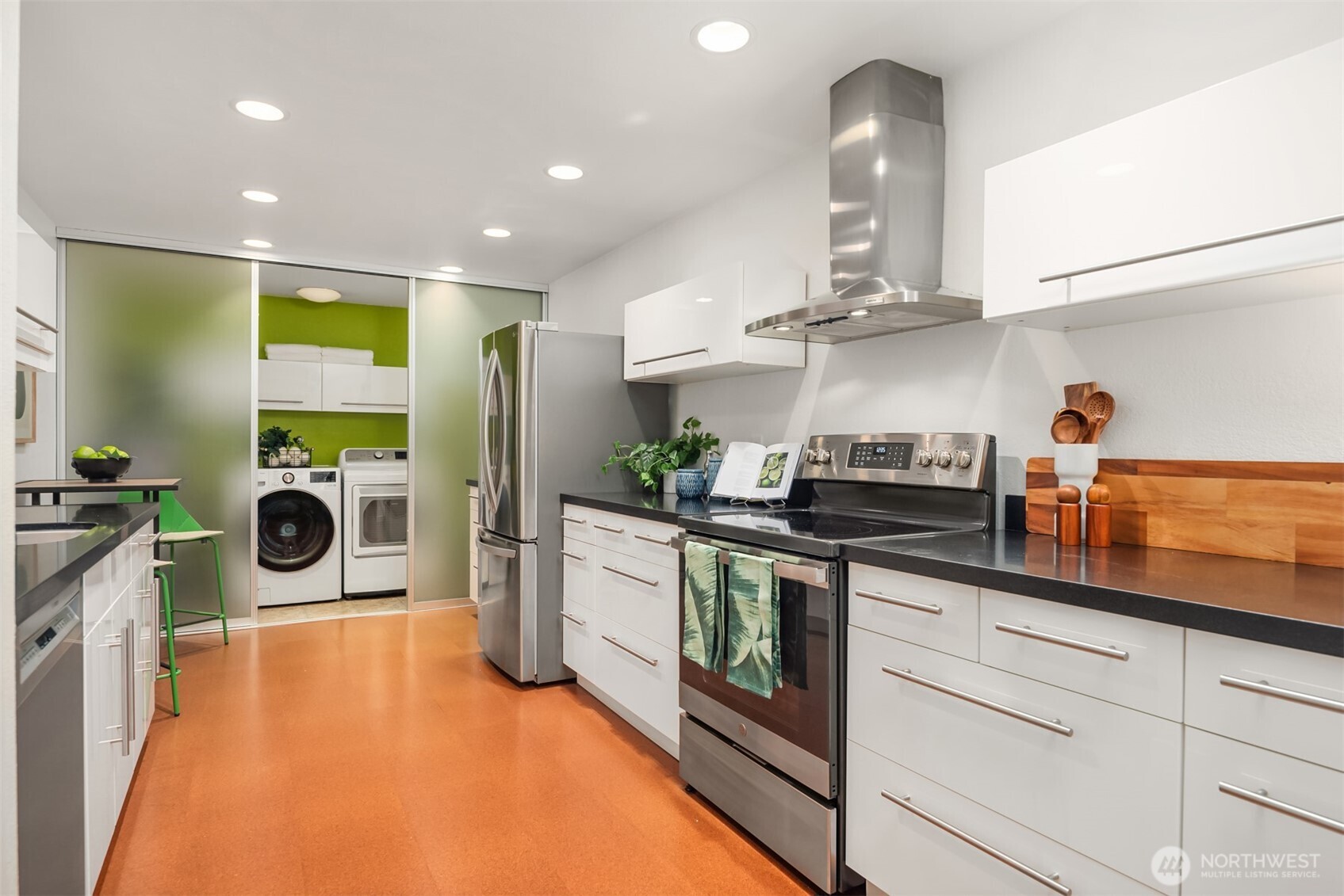 Seattle, Washington, 98122, United States, 2 Bedrooms Bedrooms, ,1 BathroomBathrooms,Residential,For Sale,1955628