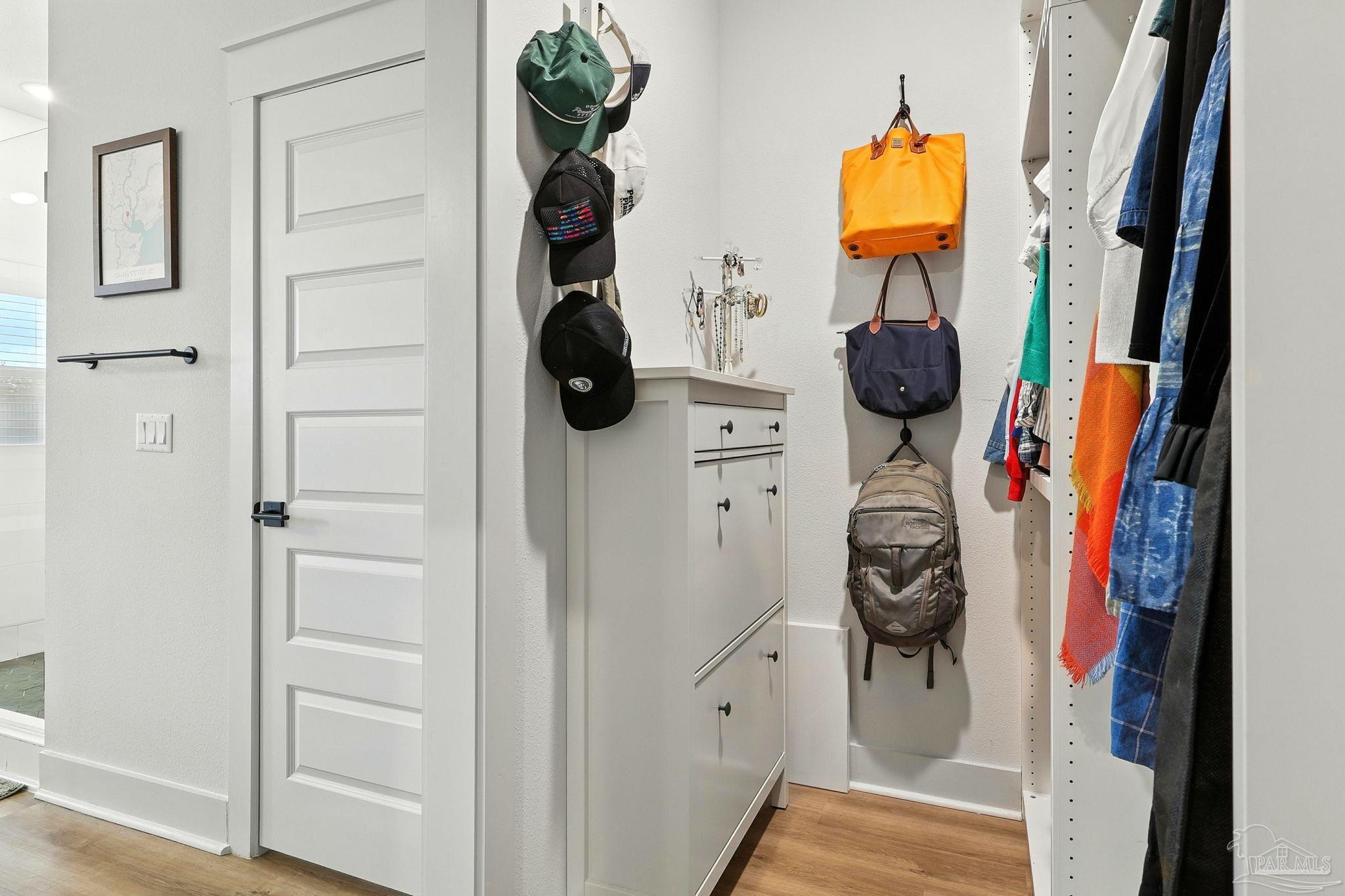 Pensacola, Florida, 32507, United States, 3 Bedrooms Bedrooms, ,3 BathroomsBathrooms,Residential,For Sale,1956386