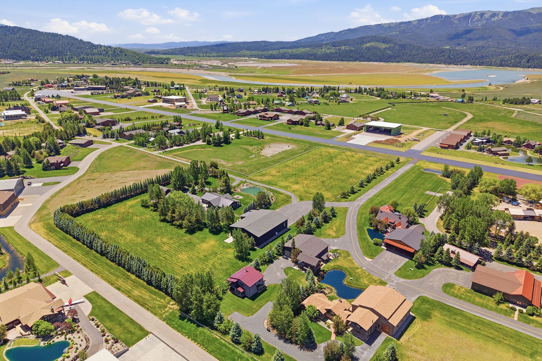  Elevated Living at Alpine Airpark - 物件實景