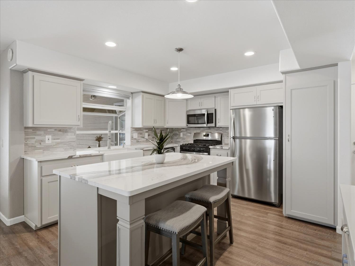 Bass Lake, California, 93604, United States, 3 Bedrooms Bedrooms, ,3 BathroomsBathrooms,Residential,For Sale,2049095