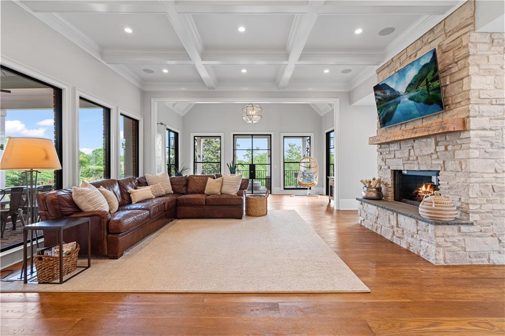 Suwanee, Georgia, 30024, United States, 5 Bedrooms Bedrooms, ,6 BathroomsBathrooms,Residential,For Sale,1822969