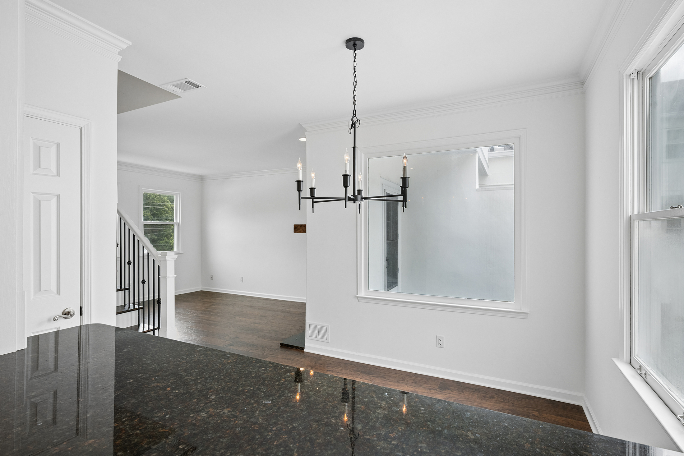  Updated Two-story Condo Tucked inside Intimate Community in Virginia Highland - 物件實景