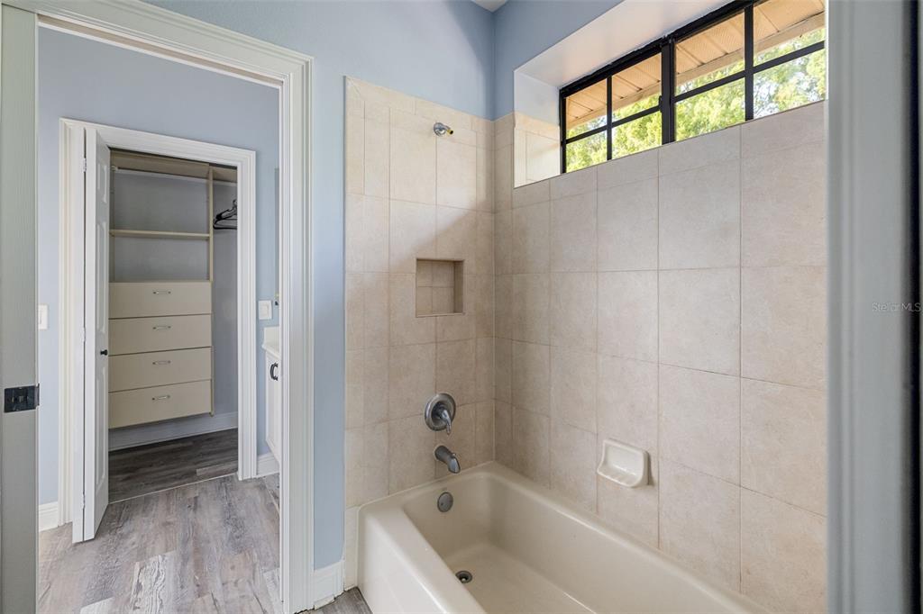 Lakewood Ranch, Florida, 34202, United States, 5 Bedrooms Bedrooms, ,4 BathroomsBathrooms,Residential,For Sale,1992150