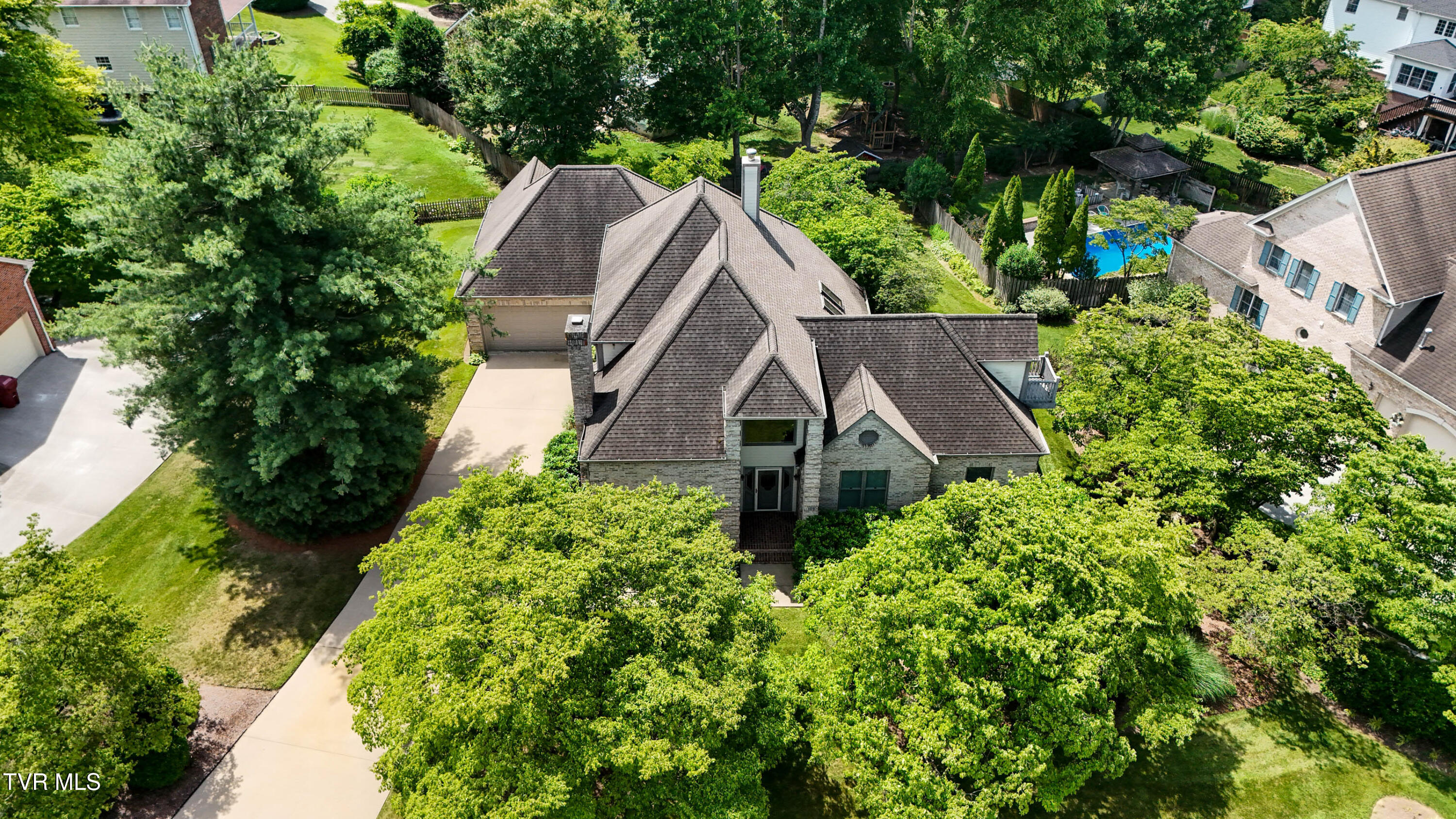 Johnson City, Tennessee, 37604, United States, 4 Bedrooms Bedrooms, ,3 BathroomsBathrooms,Residential,For Sale,1870775