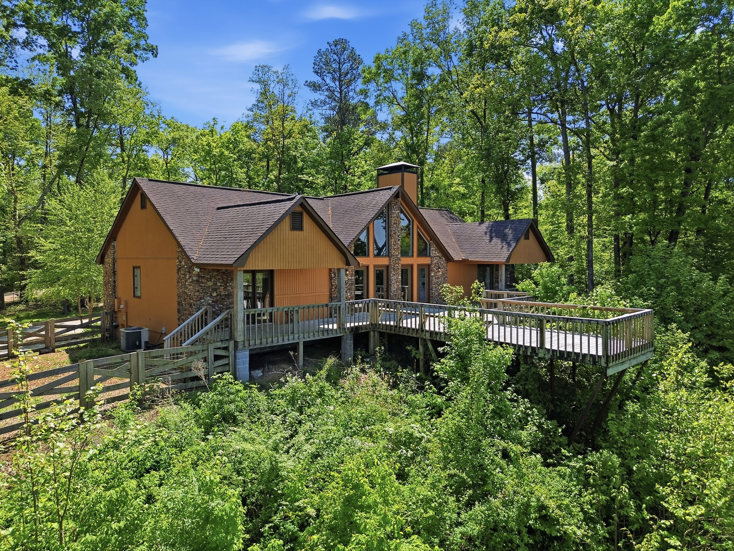  Ideal Cabin Escape Ready for Your Riverfront Lifestyle - 物件實景