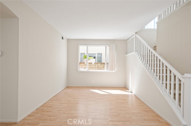 Valencia, California, 91354, United States, 4 Bedrooms Bedrooms, ,3 BathroomsBathrooms,Residential,For Sale,1976397