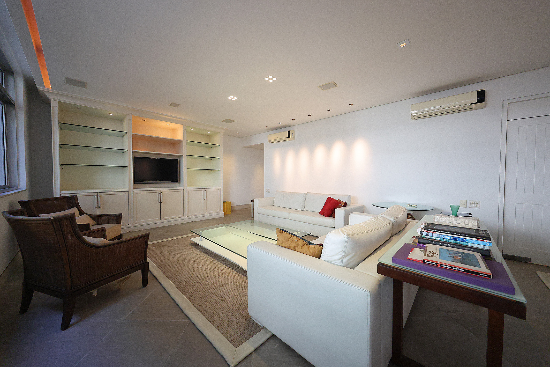  Circular floor plan apartment one block from the beach - 物件實景
