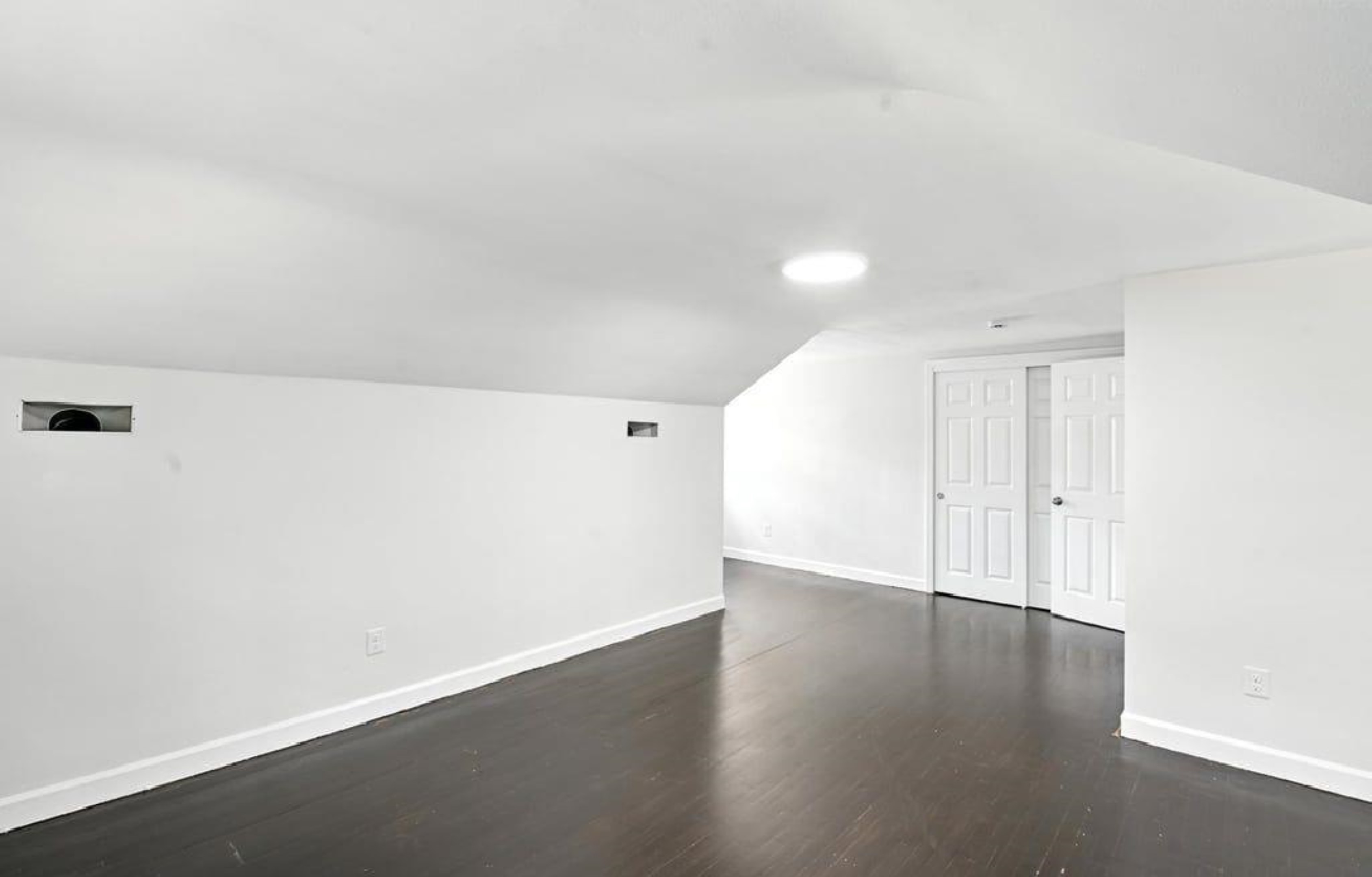 Norfolk, Virginia, 23502, United States, 5 Bedrooms Bedrooms, ,3 BathroomsBathrooms,Residential,For Sale,1993864