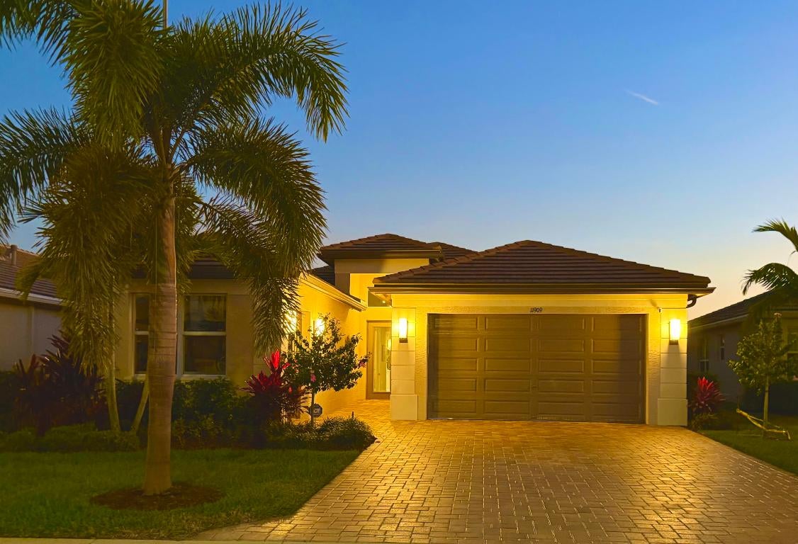 Port St Lucie, Florida, 34987, United States, 4 Bedrooms Bedrooms, ,3 BathroomsBathrooms,Residential,For Sale,2005369
