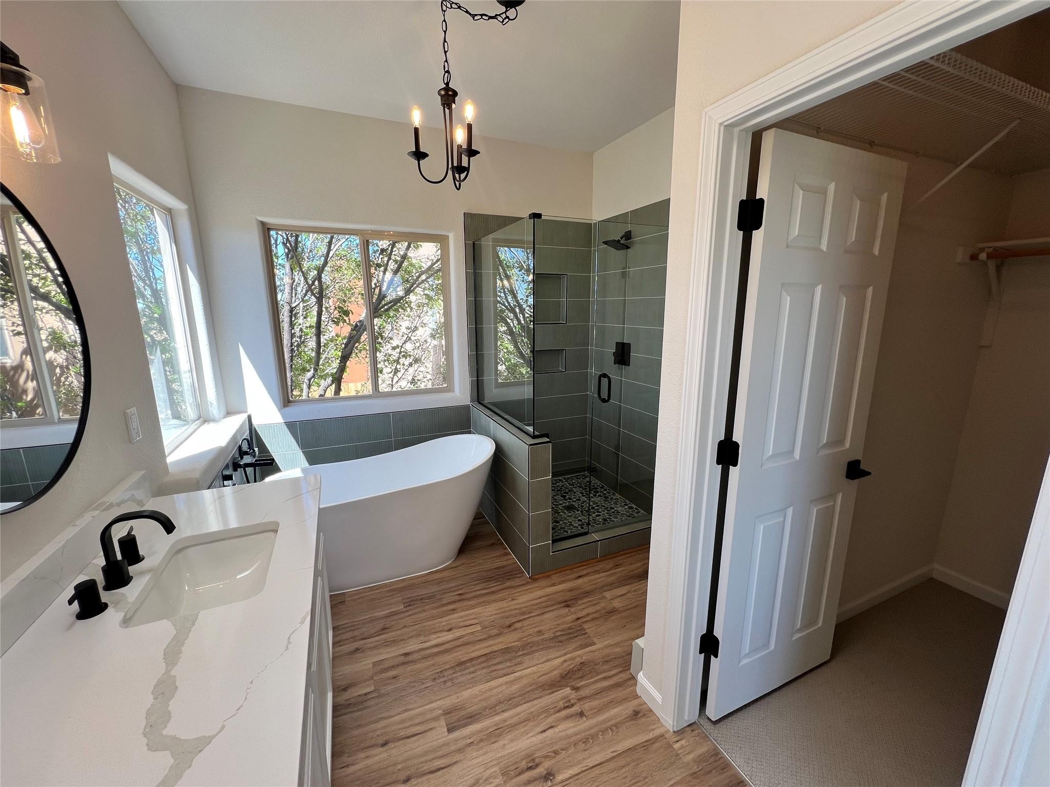 Santa Fe, New Mexico, 87507, United States, 3 Bedrooms Bedrooms, ,3 BathroomsBathrooms,Residential,For Sale,1793952