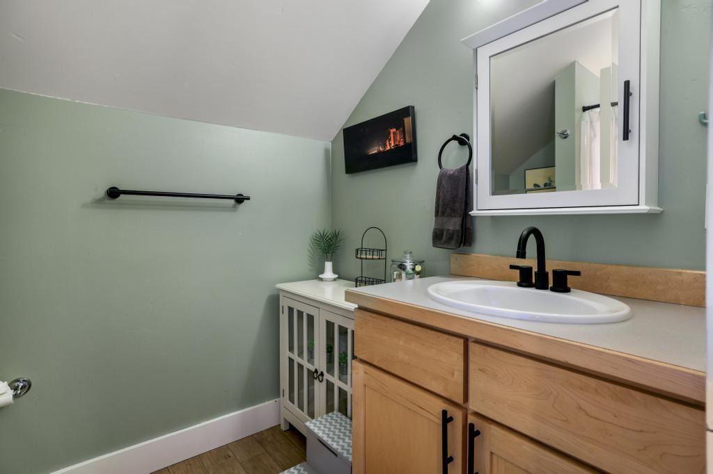 Bellevue, Idaho, 83313, United States, 4 Bedrooms Bedrooms, ,3 BathroomsBathrooms,Residential,For Sale,1989218