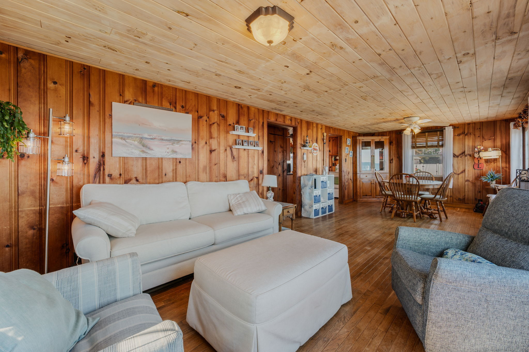 East Lyme, Connecticut, 06357, United States, 3 Bedrooms Bedrooms, ,1 BathroomBathrooms,Residential,For Sale,1987799