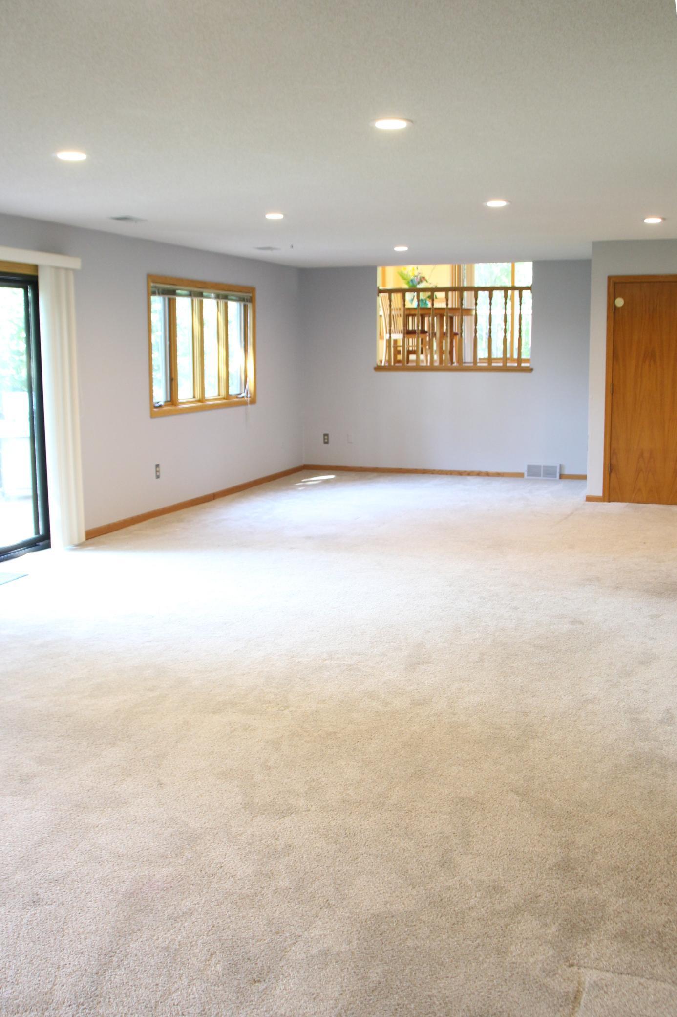 Lakeville, Minnesota, 55044, United States, 3 Bedrooms Bedrooms, ,2 BathroomsBathrooms,Residential,For Sale,1941010