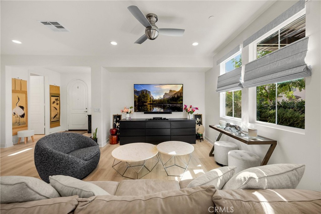 Upland, California, 91784, United States, 3 Bedrooms Bedrooms, ,3 BathroomsBathrooms,Residential,For Sale,1988637