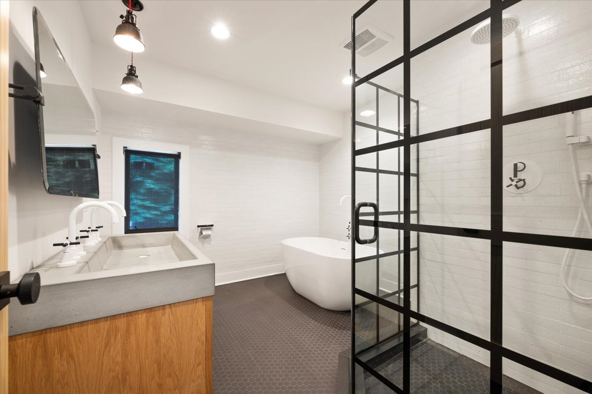 Bernardsville, New Jersey, 07924, United States, 5 Bedrooms Bedrooms, ,6 BathroomsBathrooms,Residential,For Sale,1981424