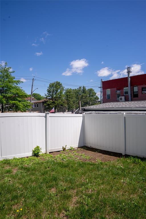 Staten Island, New York, 10303, United States, 3 Bedrooms Bedrooms, ,2 BathroomsBathrooms,Residential,For Sale,1878753