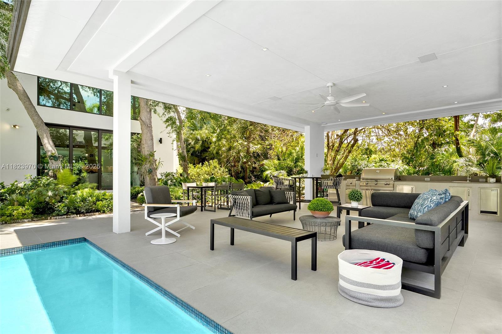 Pinecrest, Florida, 33156, United States, 7 Bedrooms Bedrooms, ,9 BathroomsBathrooms,Residential,For Sale,1885152