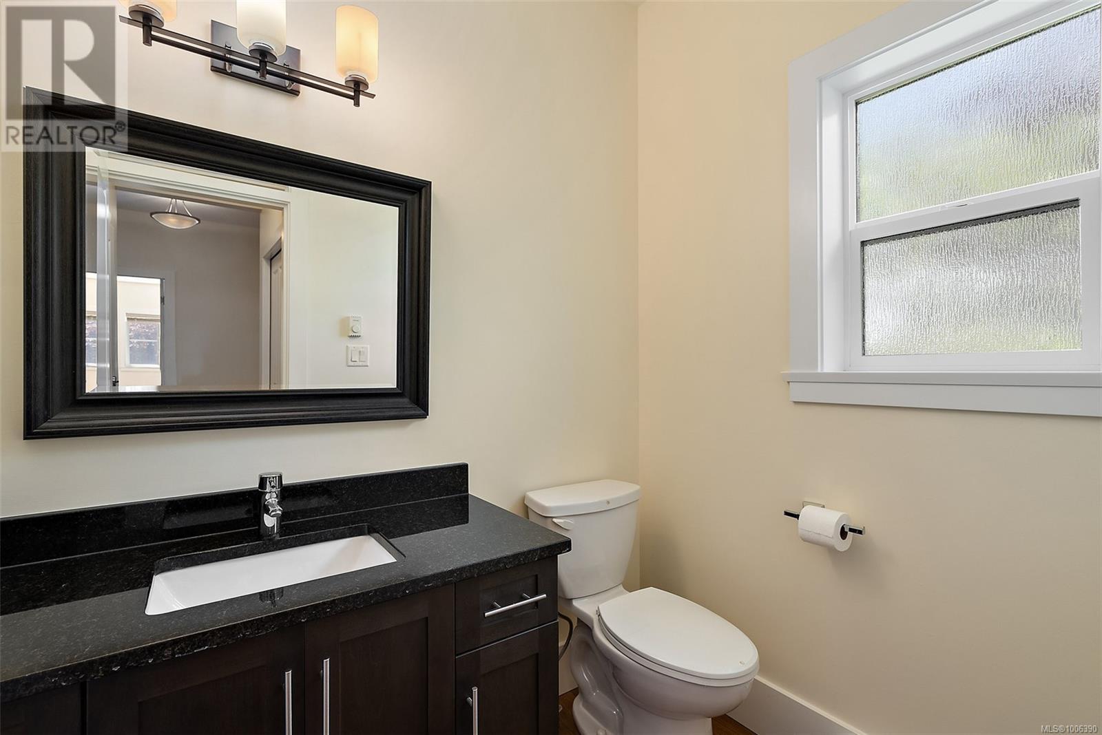 SIDNEY, British Columbia, V8L 2G4, CA, 3 Bedrooms Bedrooms, ,3 BathroomsBathrooms,Residential,For Sale,1885451