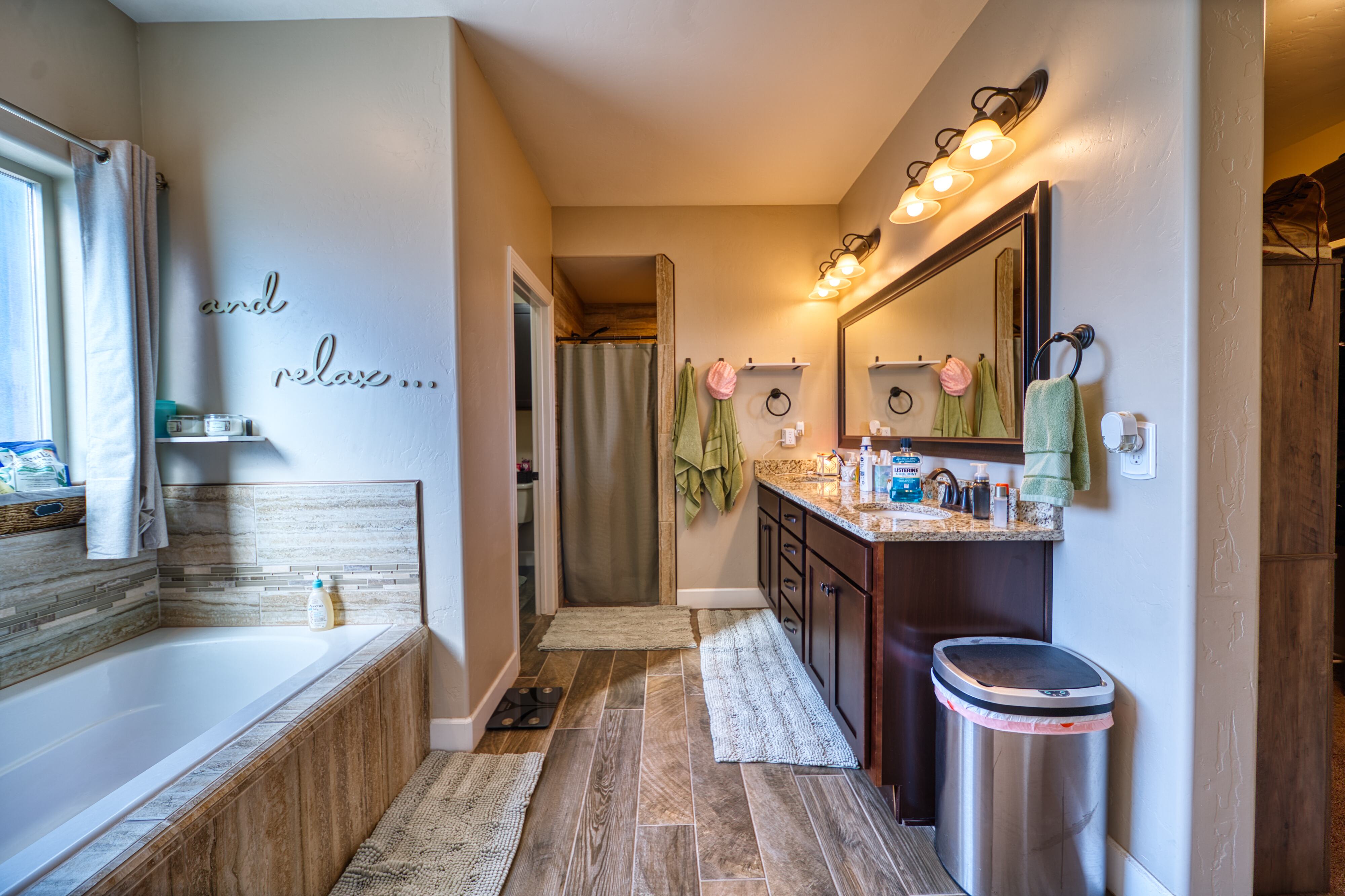 Carlsbad, New Mexico, 88220, United States, 4 Bedrooms Bedrooms, ,3 BathroomsBathrooms,Residential,For Sale,1975049