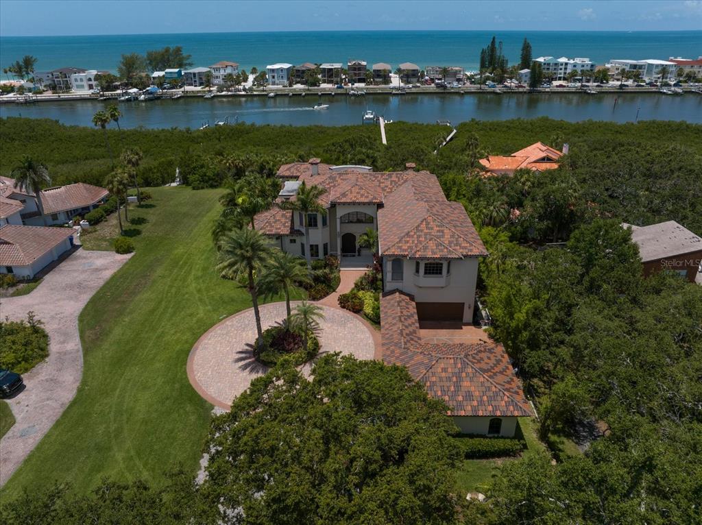 Largo, Florida, 33774, United States, 5 Bedrooms Bedrooms, ,7 BathroomsBathrooms,Residential,For Sale,1876225