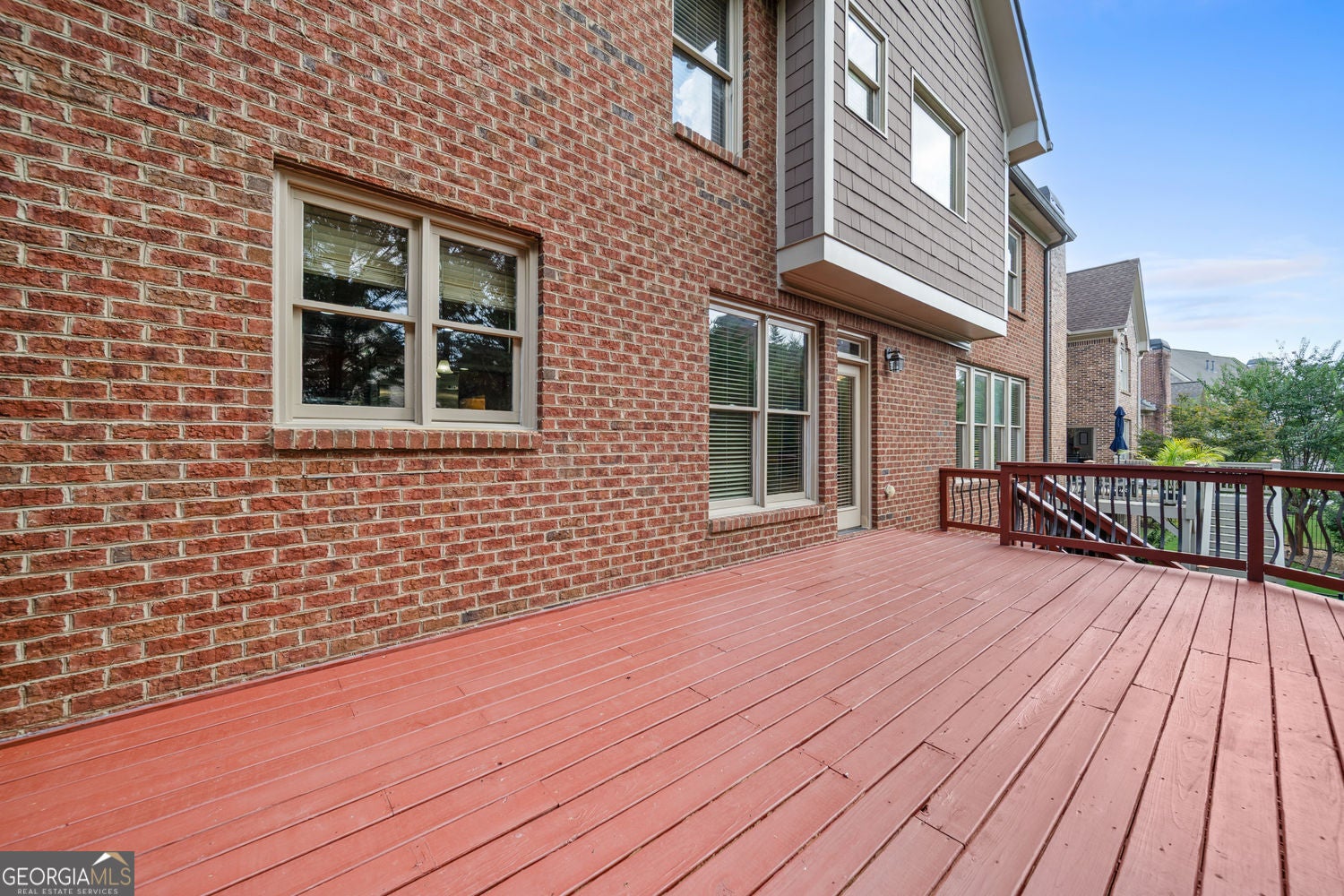 Snellville, Georgia, 30078, United States, 4 Bedrooms Bedrooms, ,5 BathroomsBathrooms,Residential,For Sale,1992513