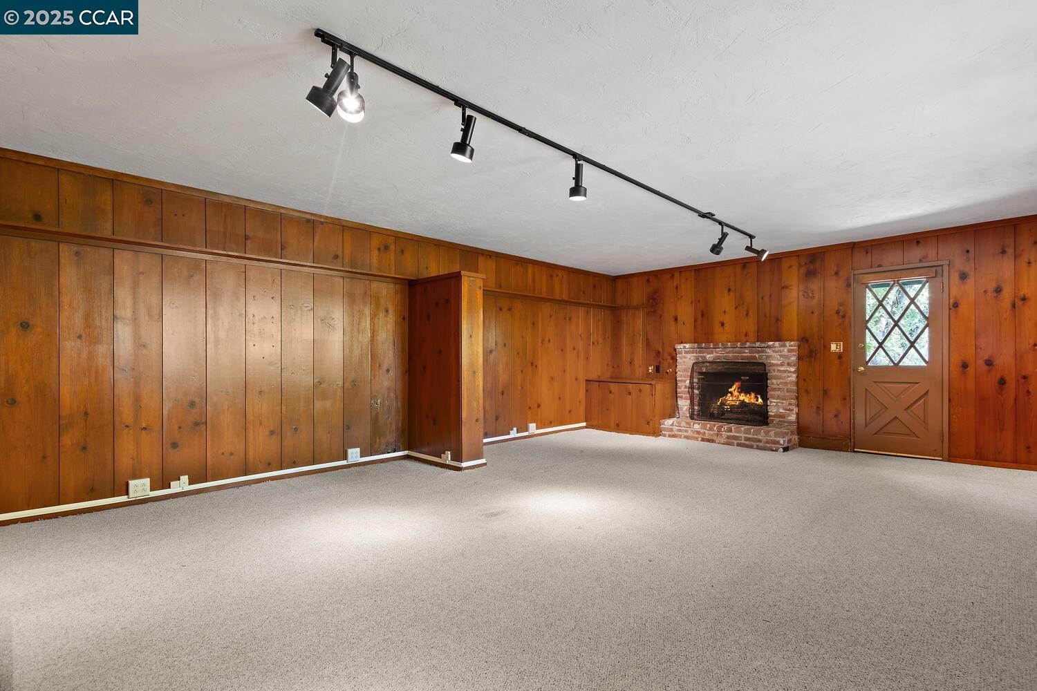 Orinda, California, 94563, United States, 6 Bedrooms Bedrooms, ,4 BathroomsBathrooms,Residential,For Sale,1838160
