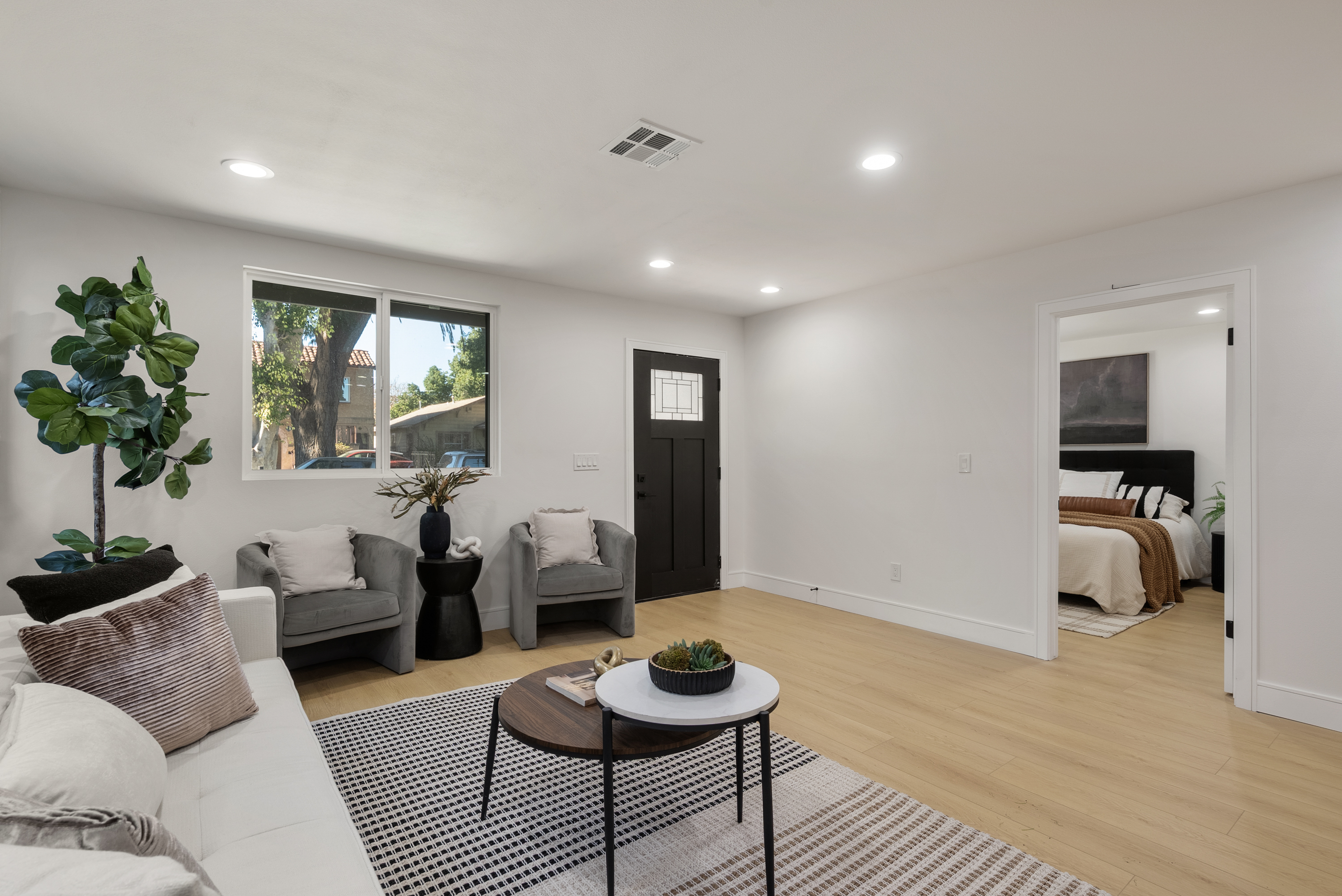  2706  S Cochran Ave - 物件實景