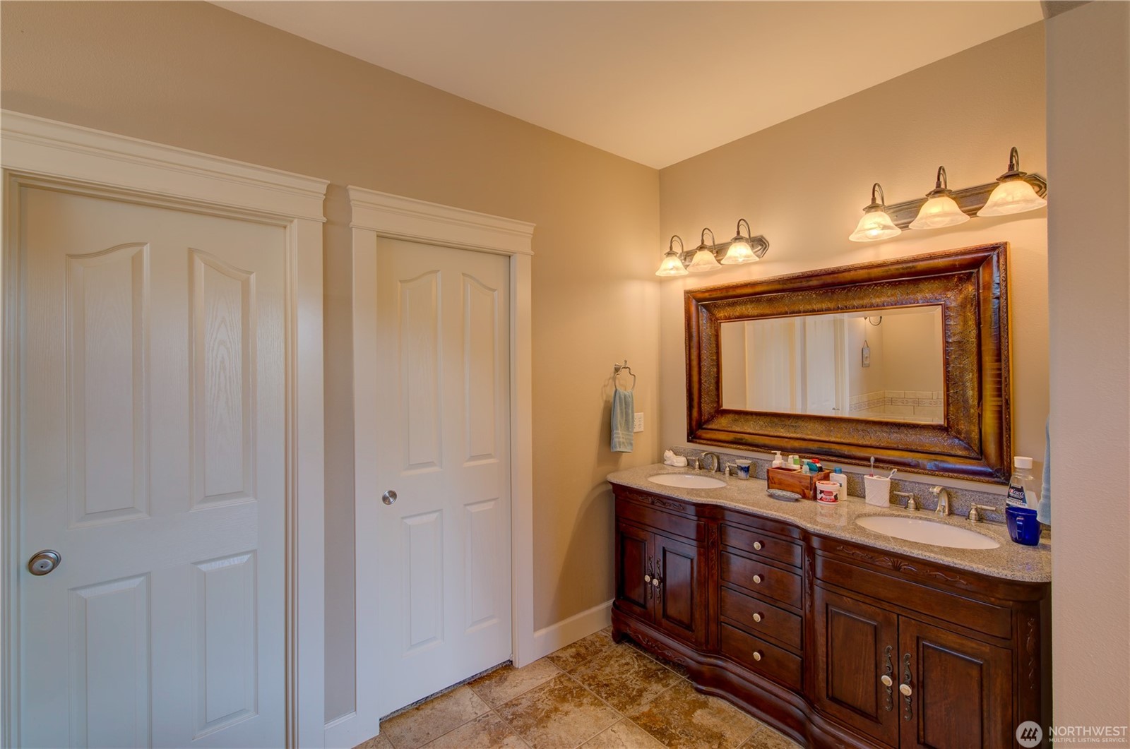 Long Beach, Washington, 98631, United States, 3 Bedrooms Bedrooms, ,4 BathroomsBathrooms,Residential,For Sale,1937572