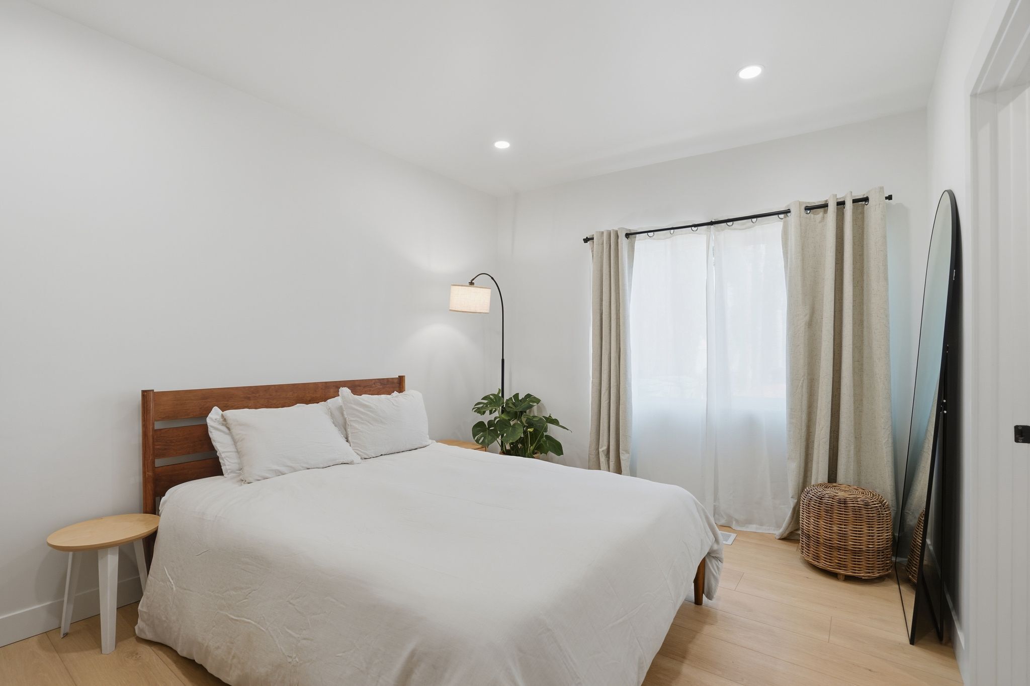  3014 9th Ave - 物件實景