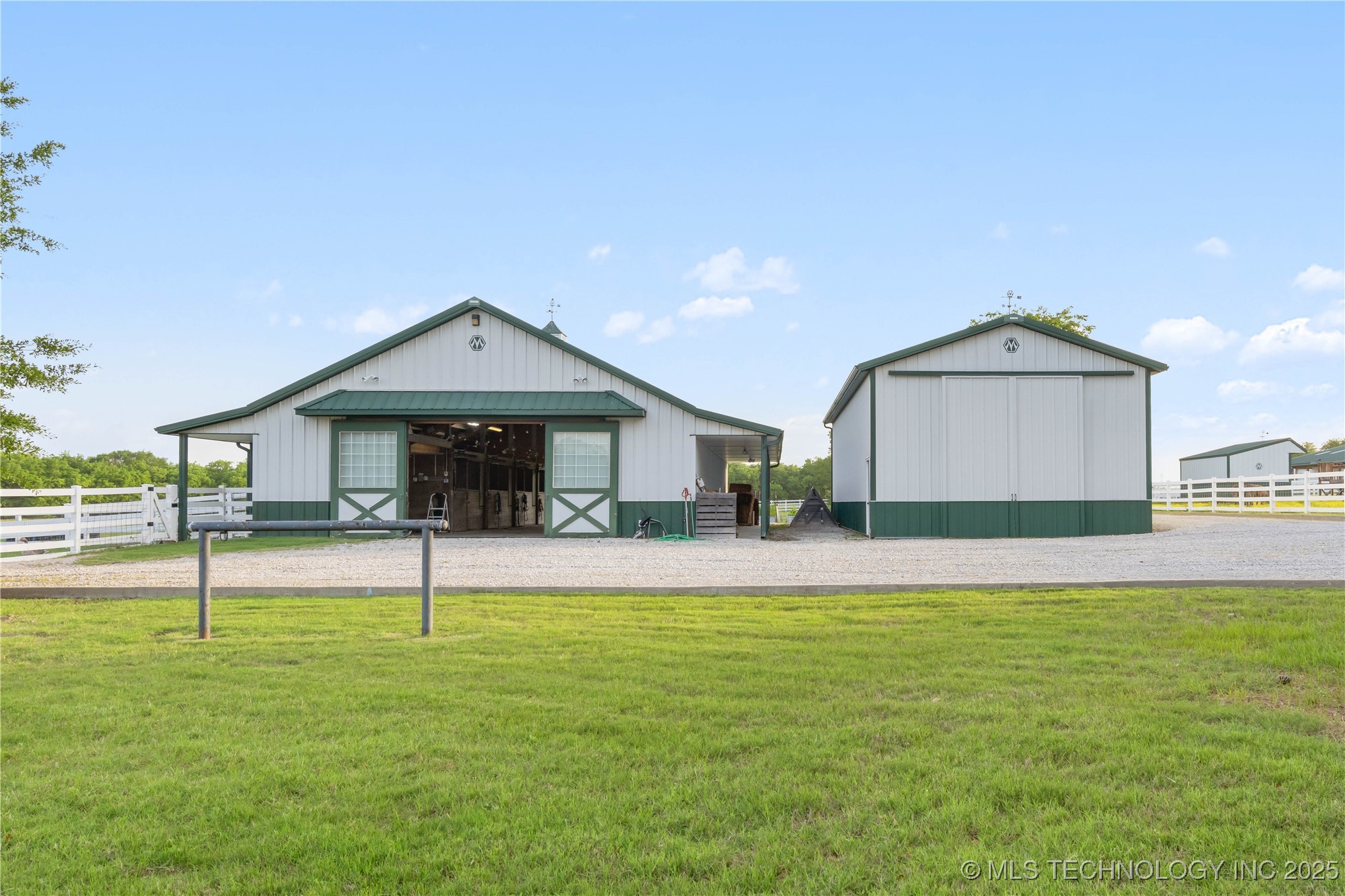 Bixby, Oklahoma, 74008, United States, 4 Bedrooms Bedrooms, ,5 BathroomsBathrooms,Residential,For Sale,1837310