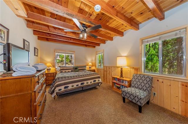 Yosemite, California, 95389, United States, 5 Bedrooms Bedrooms, ,4 BathroomsBathrooms,Residential,For Sale,1981132