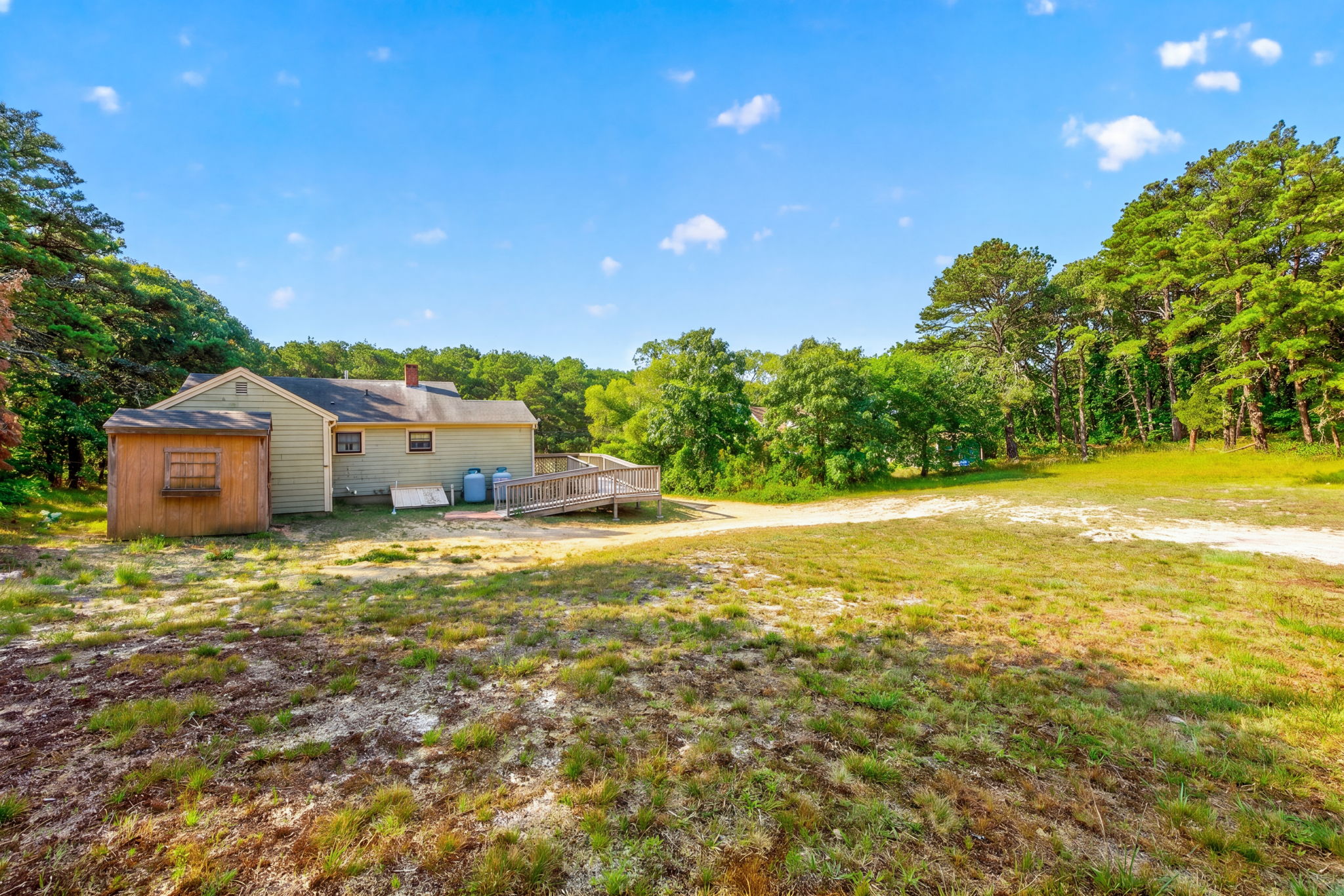  Privacy, Potential & 1.44 Acres in Truro - 物件實景
