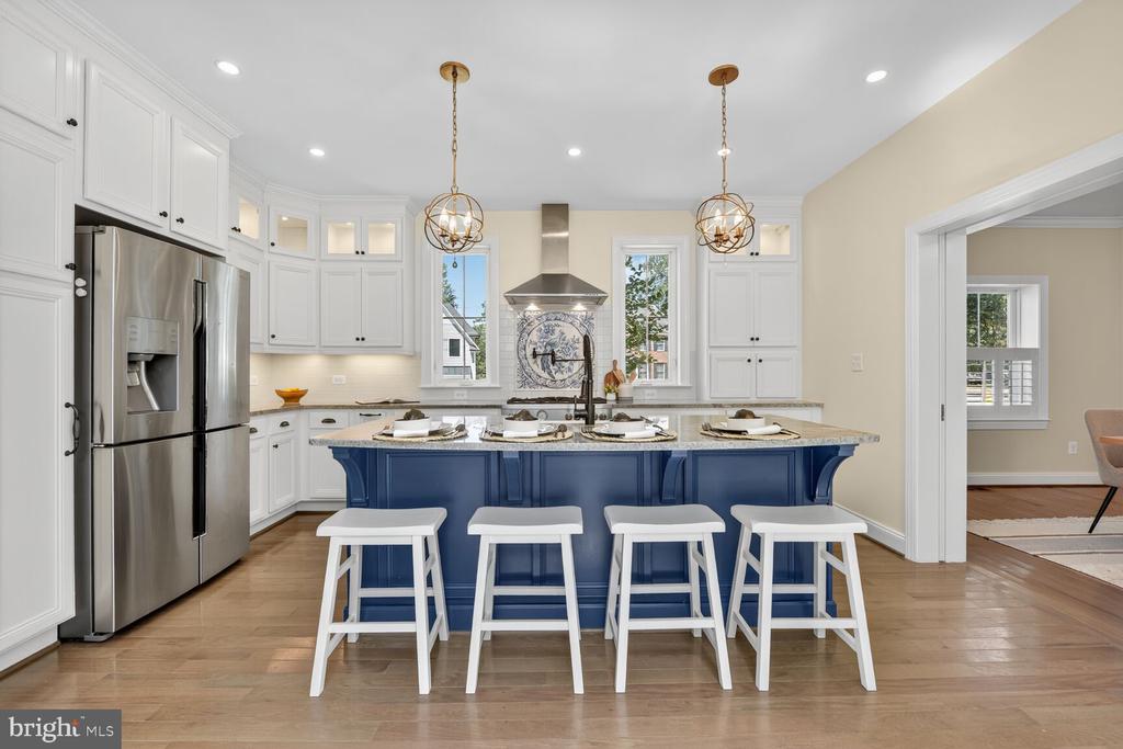 Arlington, Virginia, 22213, United States, 5 Bedrooms Bedrooms, ,5 BathroomsBathrooms,Residential,For Sale,1982488