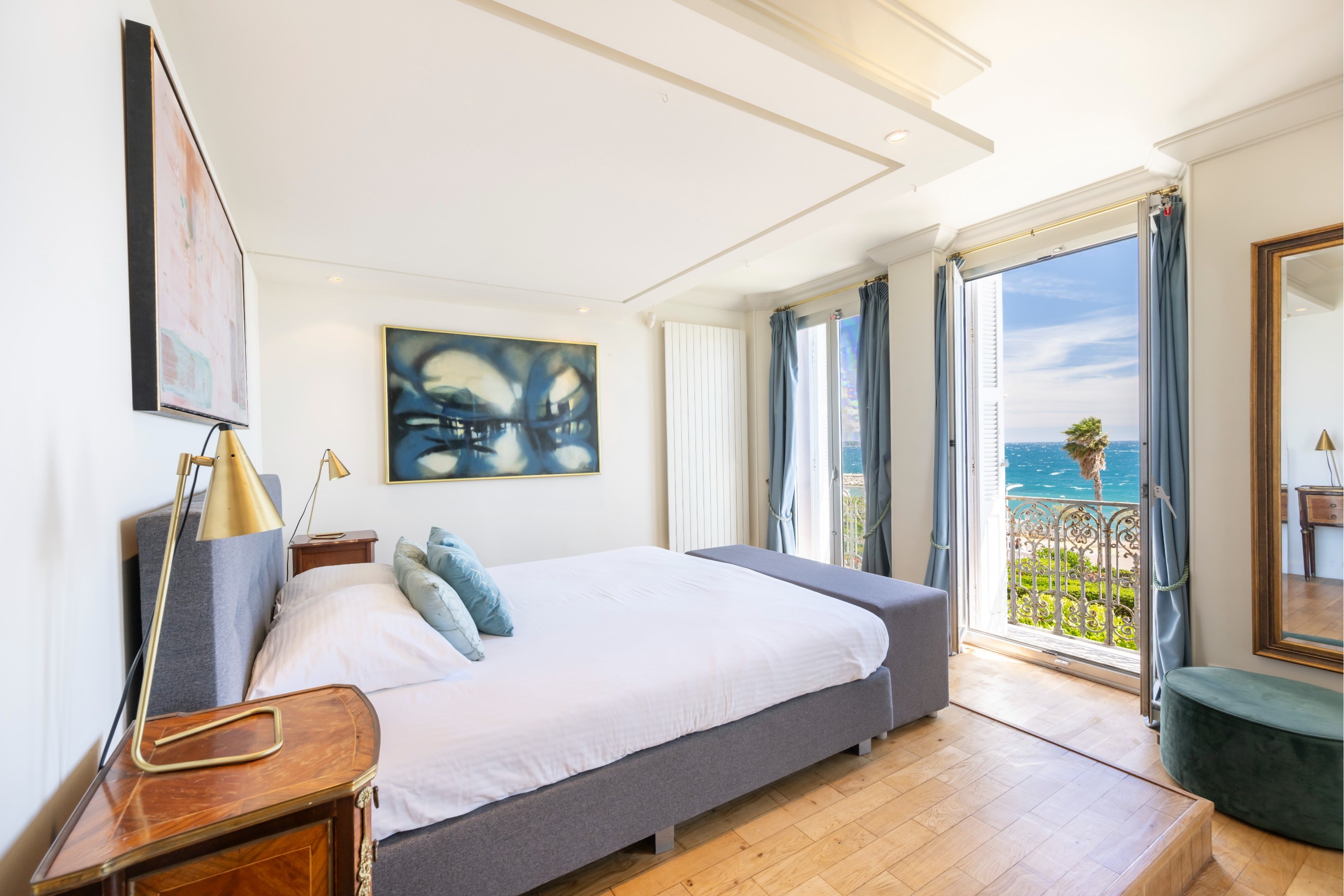  Cannes, An exceptional apartment with beautiful volumes facing the sea with pan… - 物件實景