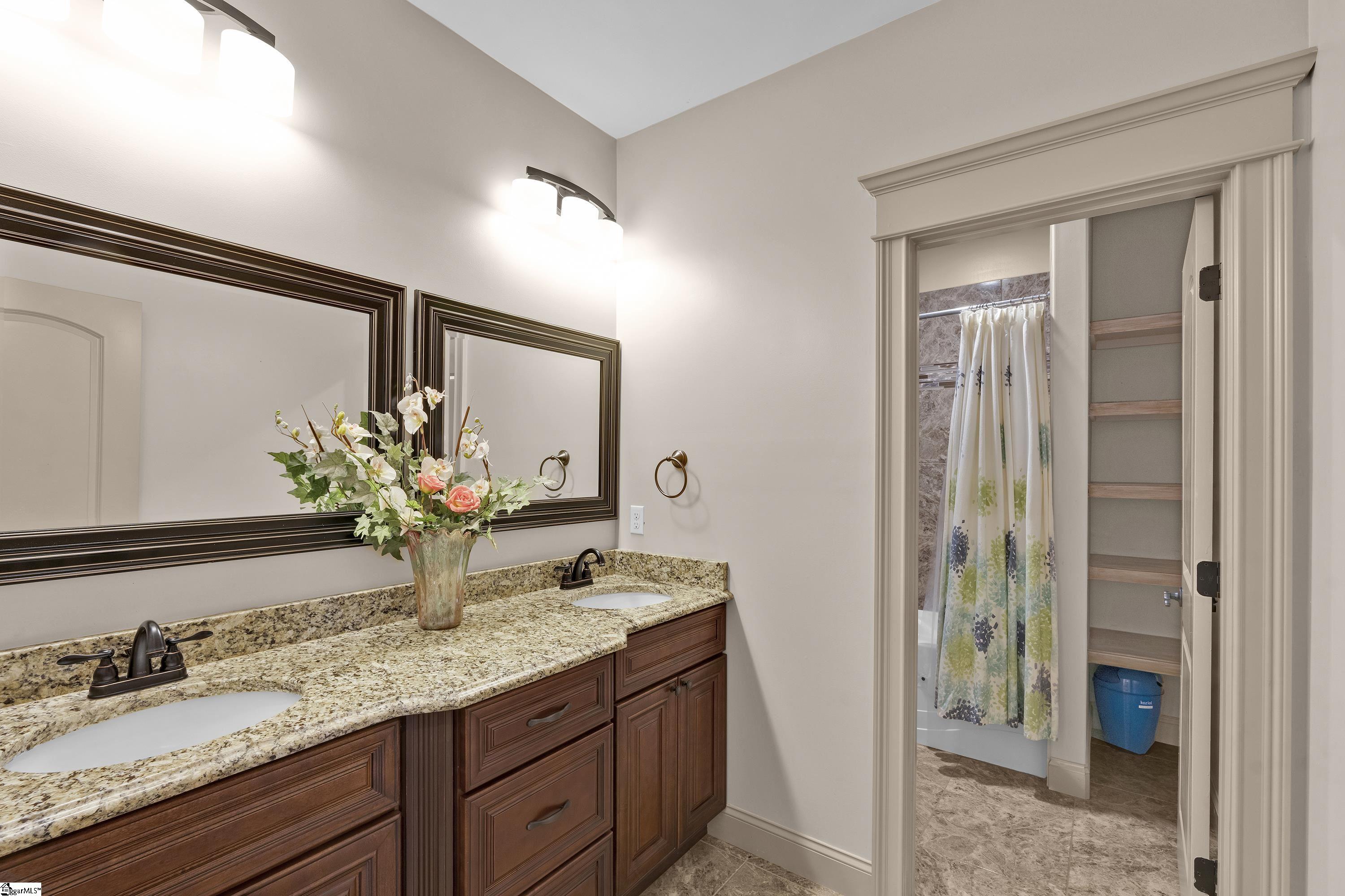 Inman, South Carolina, 29349, United States, 4 Bedrooms Bedrooms, ,4 BathroomsBathrooms,Residential,For Sale,1885361