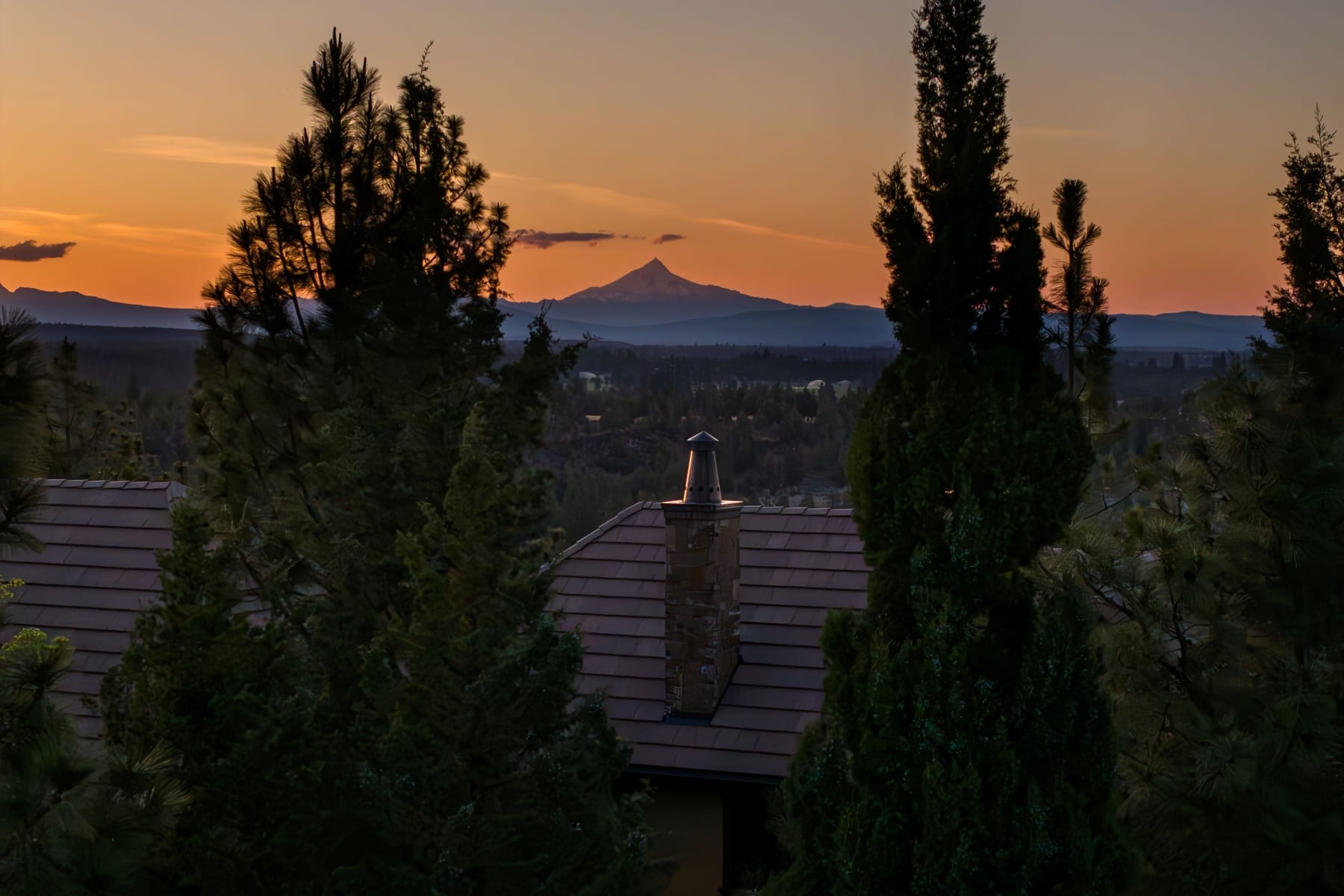  3380 NW Greenleaf Way Bend, OR 97703 - 物件實景