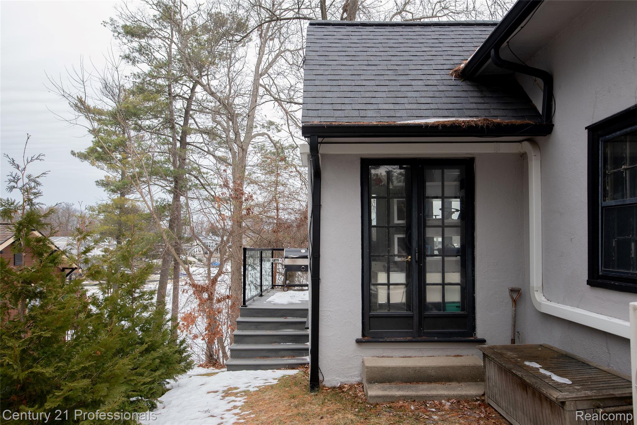 LakeOrion, Michigan, 48362, United States, 2 Bedrooms Bedrooms, ,2 BathroomsBathrooms,Residential,For Sale,2005398