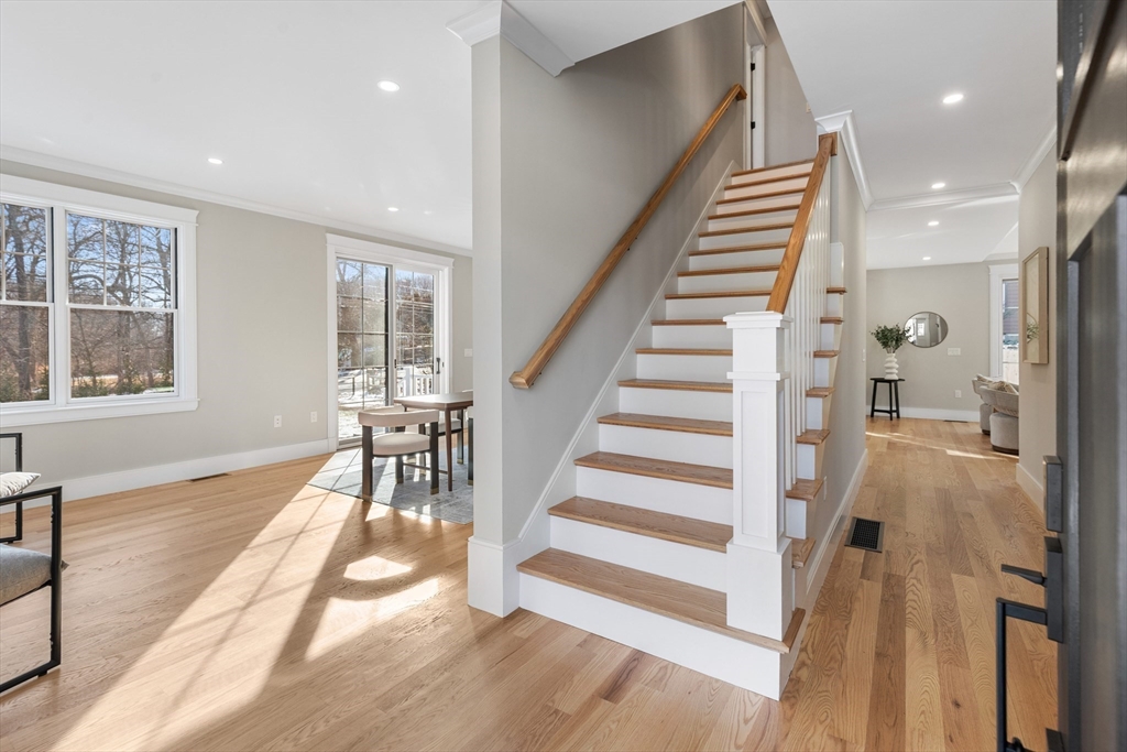 Concord, Massachusetts, 01742, United States, 4 Bedrooms Bedrooms, ,4 BathroomsBathrooms,Residential,For Sale,2005614