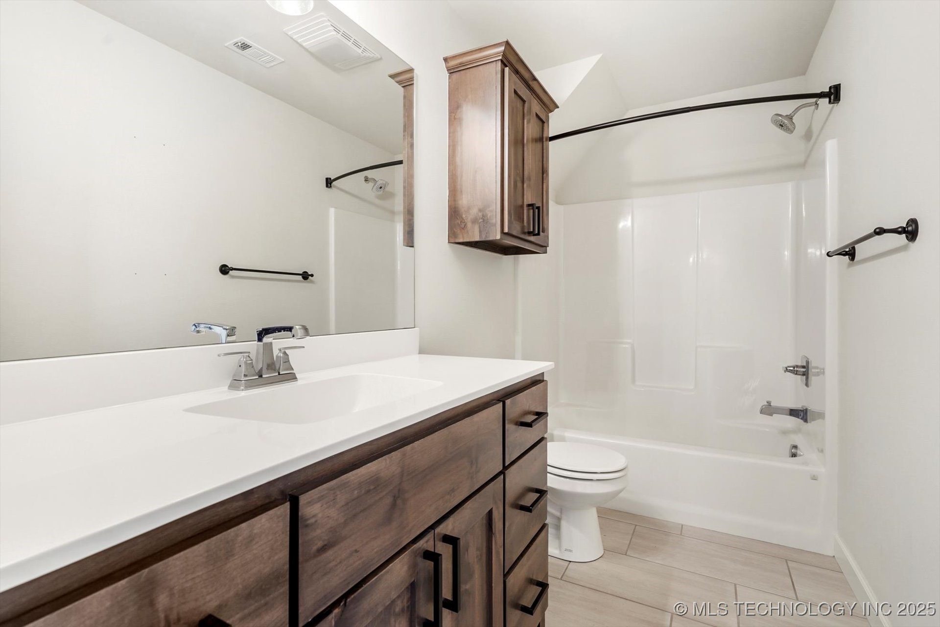 Broken Arrow, Oklahoma, 74014, United States, 4 Bedrooms Bedrooms, ,3 BathroomsBathrooms,Residential,For Sale,1885345