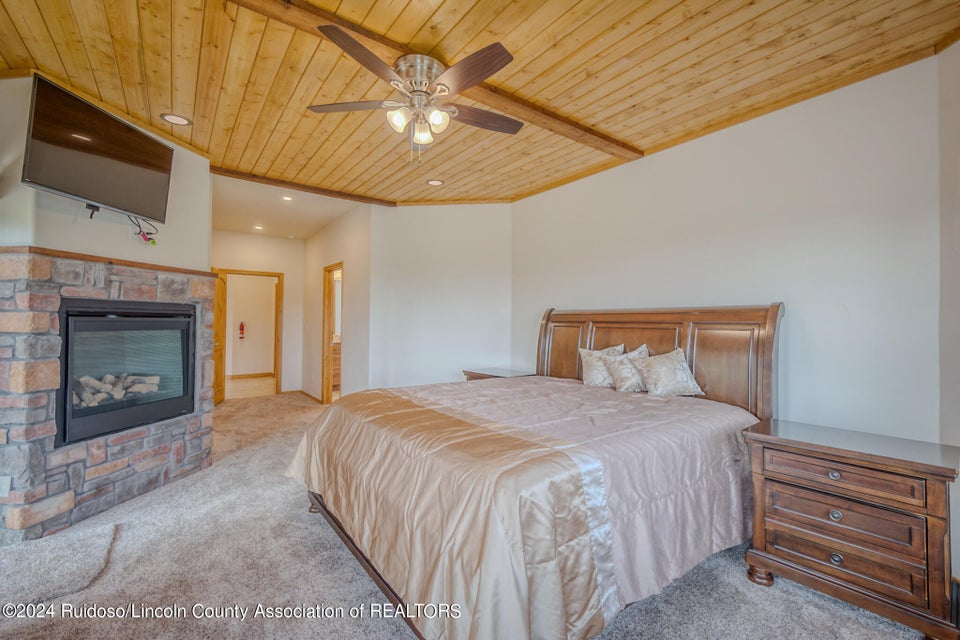 Ruidoso, New Mexico, 88345, United States, 4 Bedrooms Bedrooms, ,4 BathroomsBathrooms,Residential,For Sale,1921687
