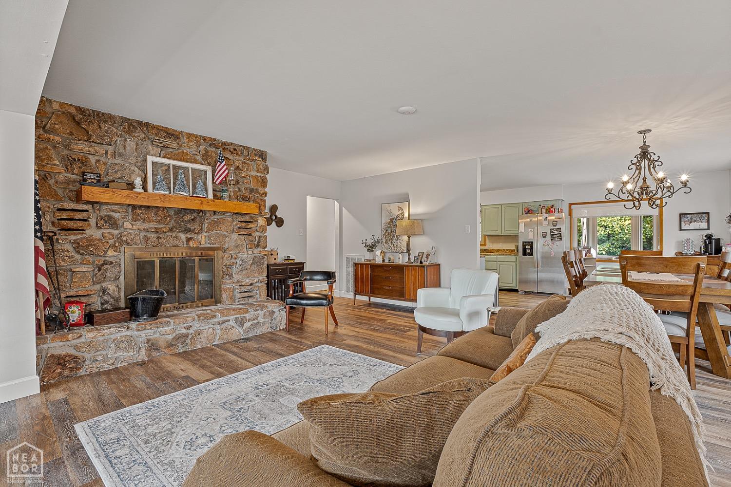 Cherokee Village, Arkansas, 72529, United States, 6 Bedrooms Bedrooms, ,3 BathroomsBathrooms,Residential,For Sale,1983477