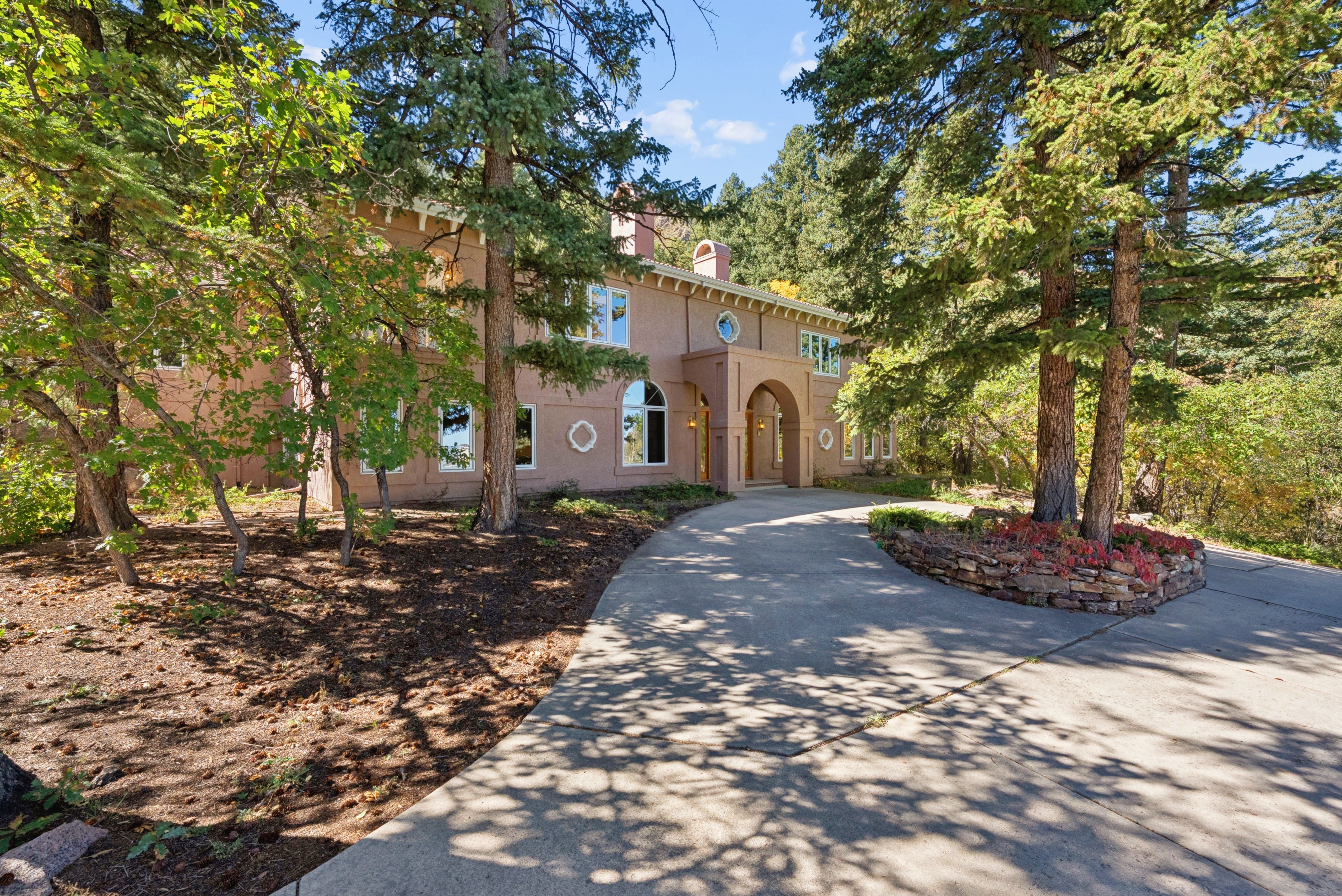  Custom Art Klein Residence on Nearly an Acre in Broadmoor - 物件實景