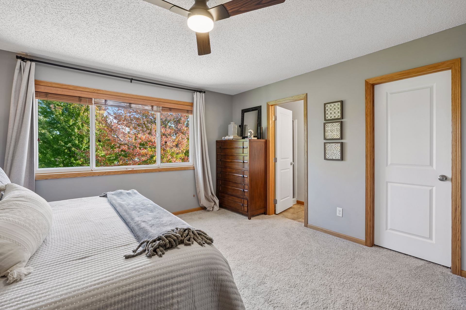  Beautifully Refreshed Home With Expansion Potential in Minnetrista - 物件實景