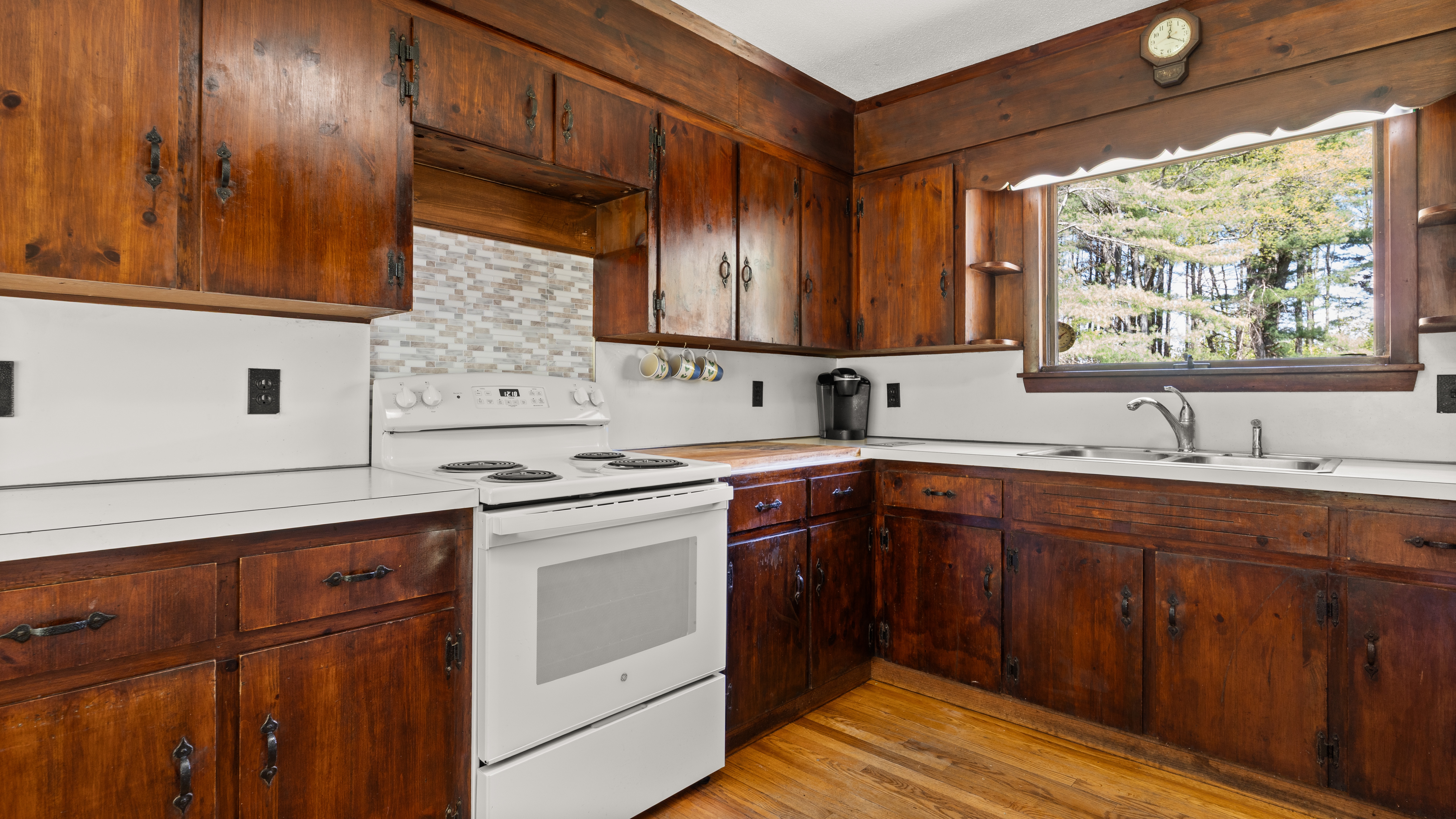  Secluded Lenox Acreage – Privacy, Character, & Minutes to Downtown - 物件實景