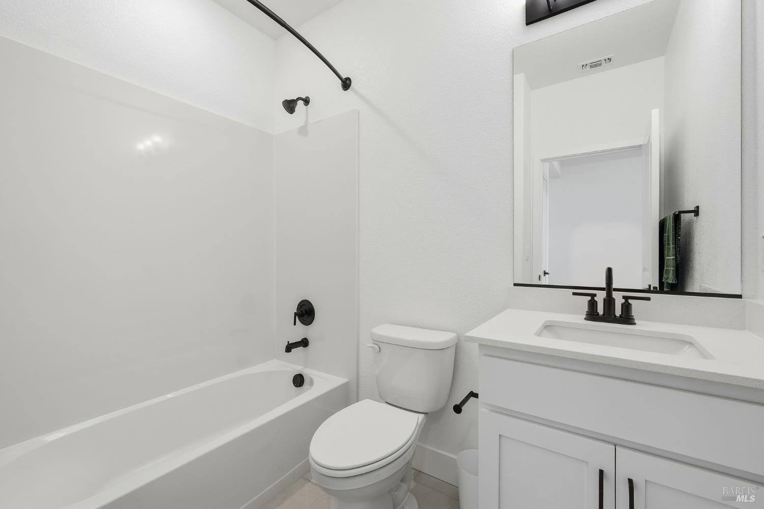 Dixon, California, 95620, United States, 2 Bedrooms Bedrooms, ,2 BathroomsBathrooms,Residential,For Sale,2005407