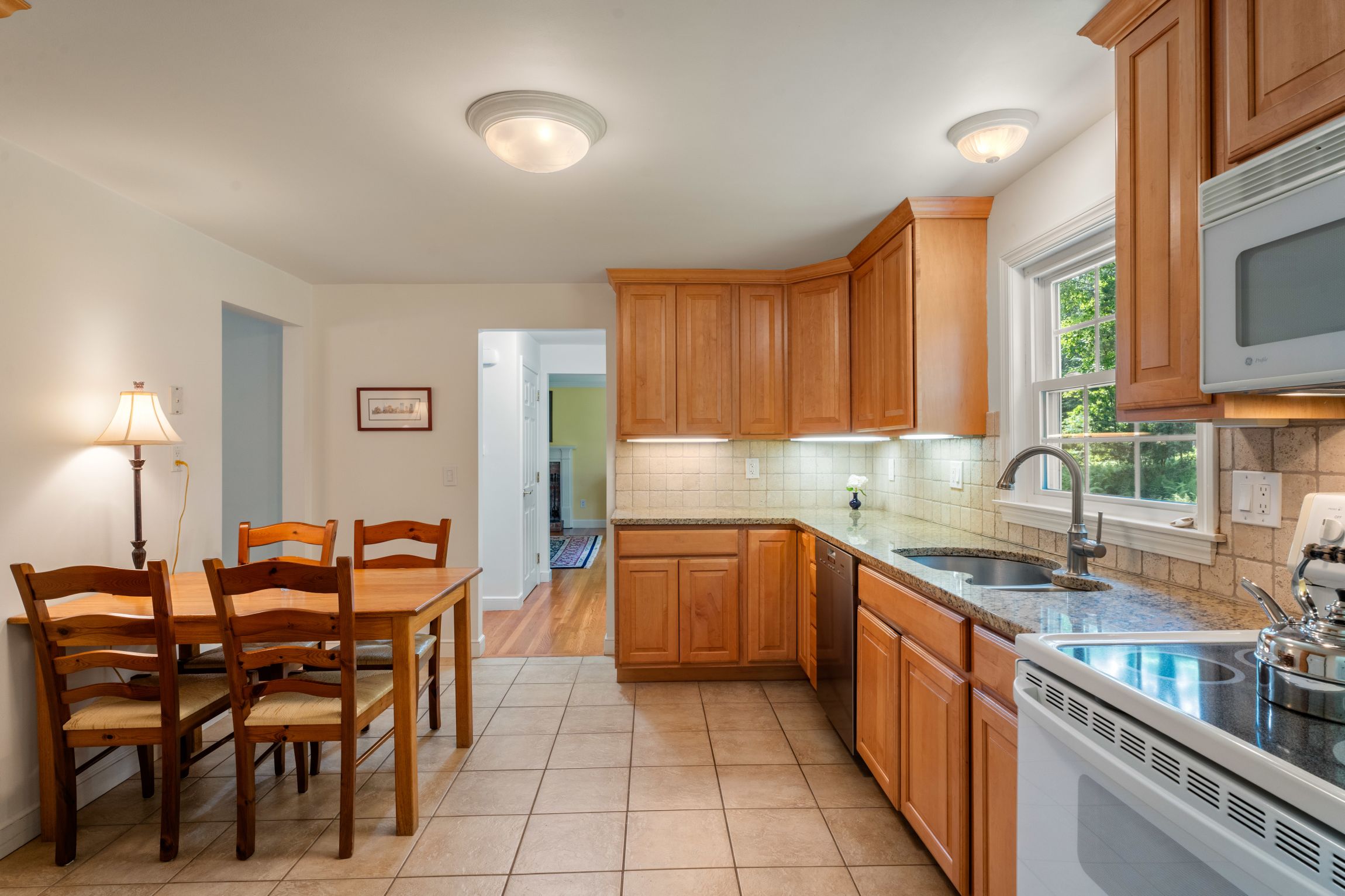  113 Newbridge Road, Sudbury, MA, 01776 - 物件實景