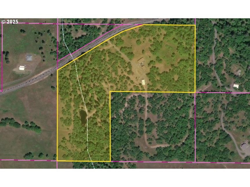 Lyle, Washington, 98635, United States, 3 Bedrooms Bedrooms, ,2 BathroomsBathrooms,Residential,For Sale,1875194