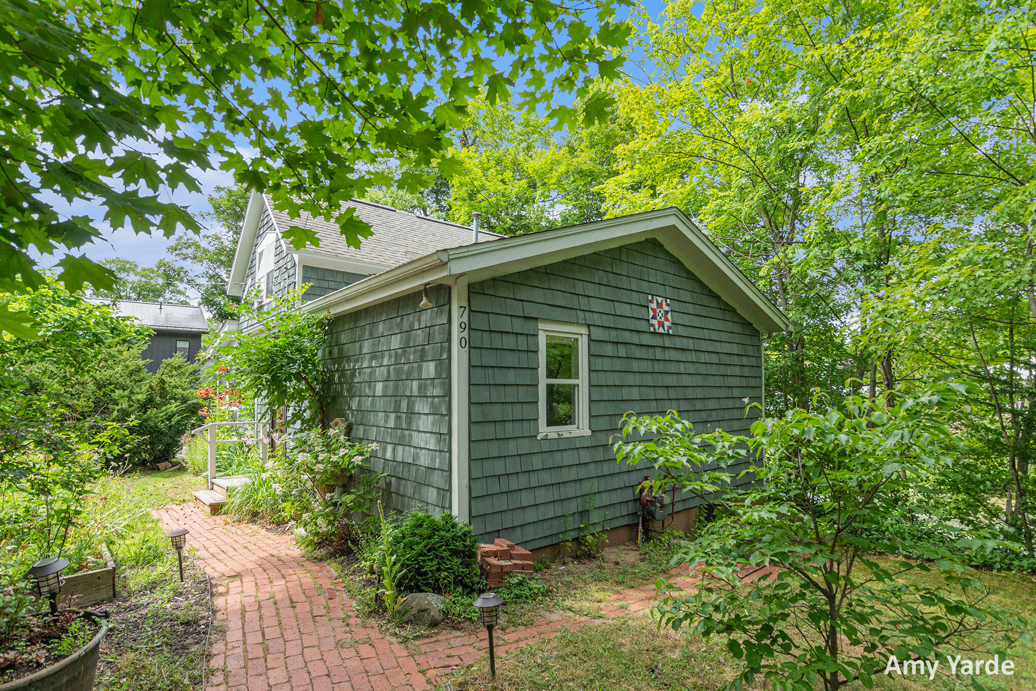 Saugatuck, Michigan, 49453, United States, 2 Bedrooms Bedrooms, ,2 BathroomsBathrooms,Residential,For Sale,1897560